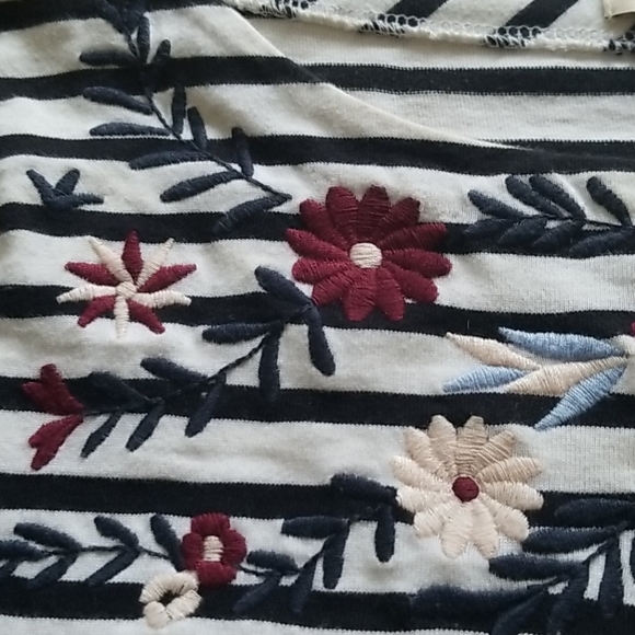 J Crew Embroidered Top - Picture 3 of 8